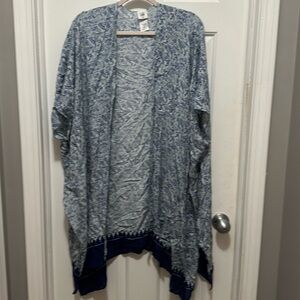 Cabi size OS duster. NWOT